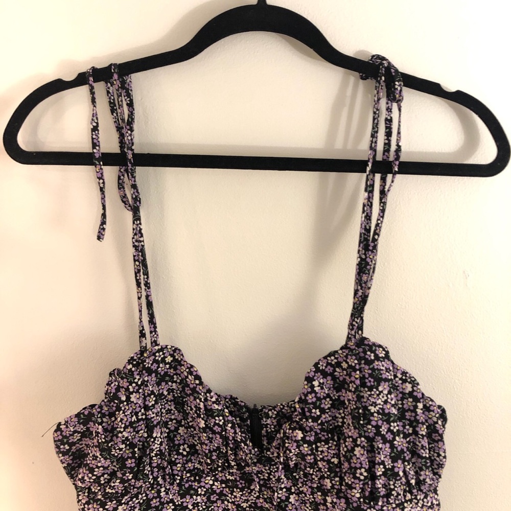 Laura’s Boutique Purple Floral Dress - Picture 3 of 4